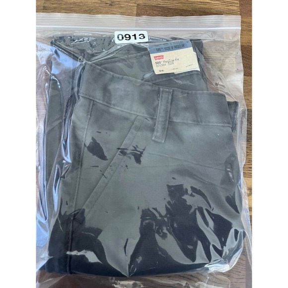 NWT Levis 505 Khaki Men's Size 8 24X22 Gray Regular Fit Cargo Pants - Picture 8 of 8